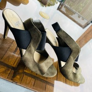 ‼️Close Out‼️ Shoes, heels, sling back, military green suede, good condition.